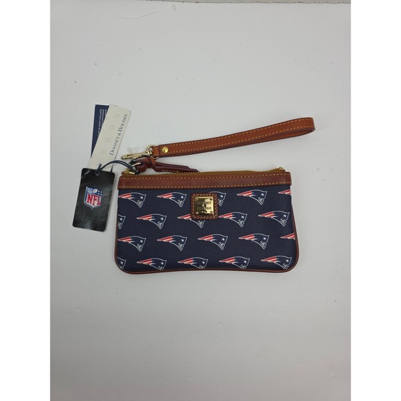 Dooney & Bourke Handbags - Dooney & Bourke NFL‎ New England Patriots Wristlet Navy Blue Leather Trim NEW